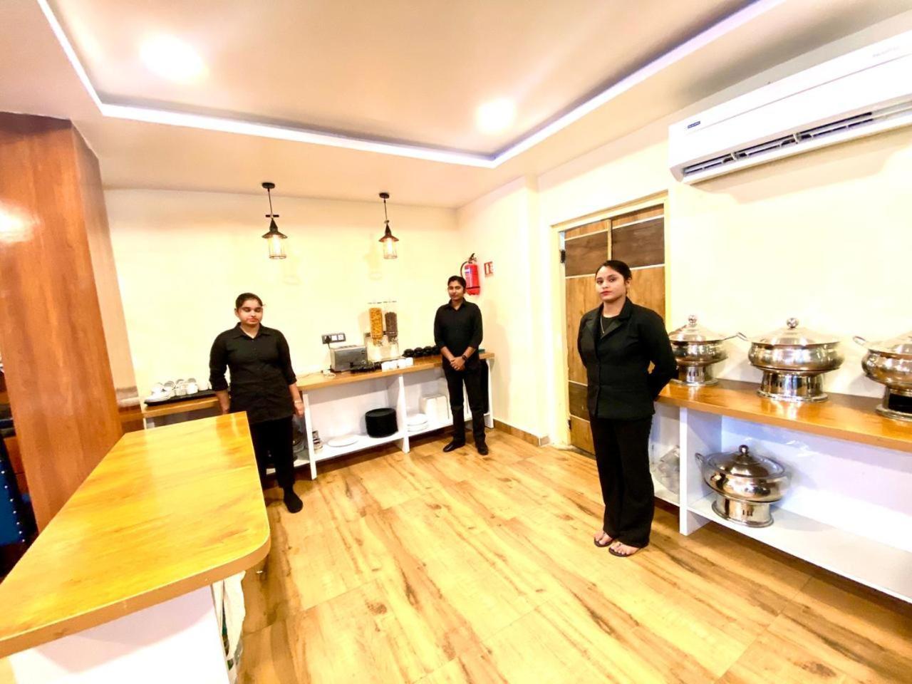 Hotel Sky International- Airport Zone Hyderabad Shamshabad Buitenkant foto