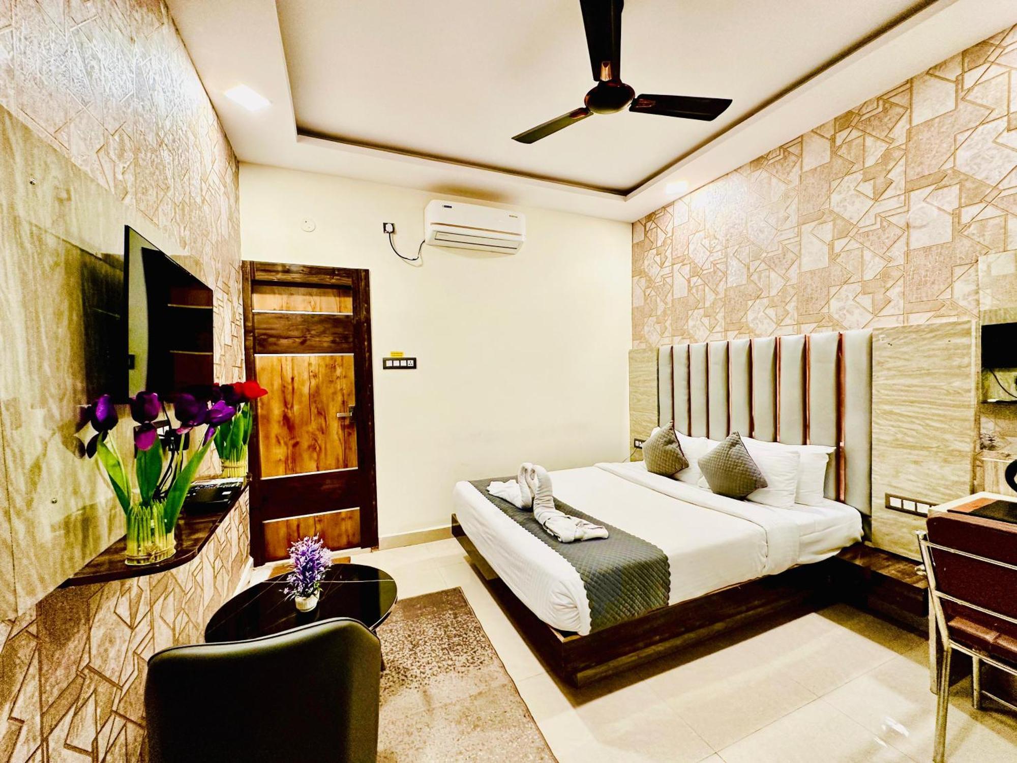 Hotel Sky International- Airport Zone Hyderabad Shamshabad Buitenkant foto