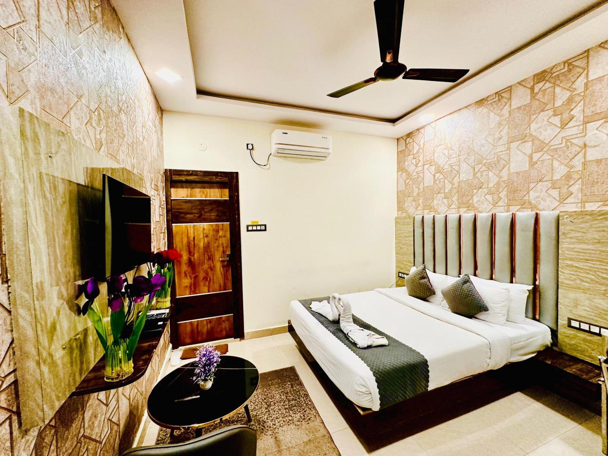 Hotel Sky International- Airport Zone Hyderabad Shamshabad Buitenkant foto