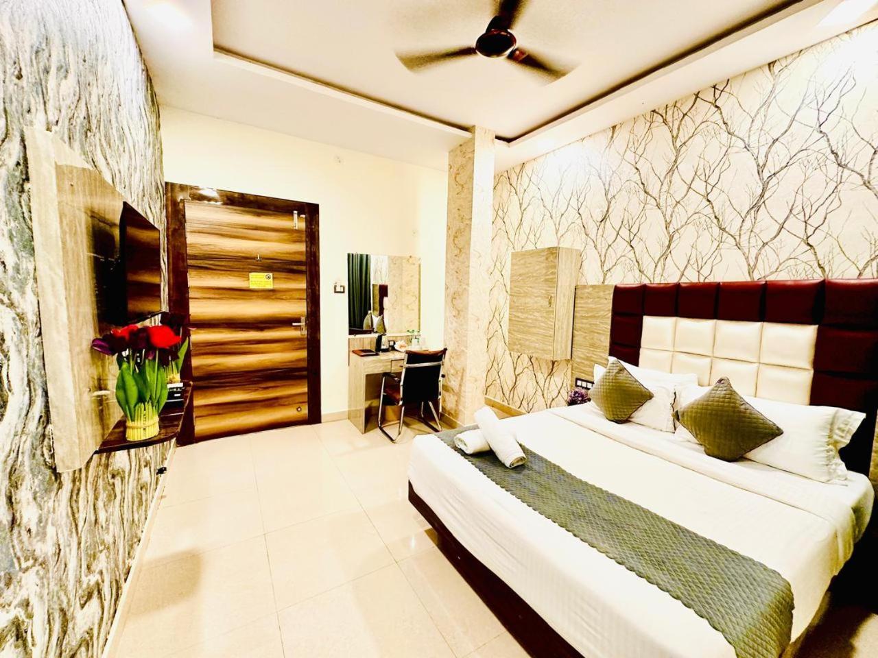 Hotel Sky International- Airport Zone Hyderabad Shamshabad Buitenkant foto