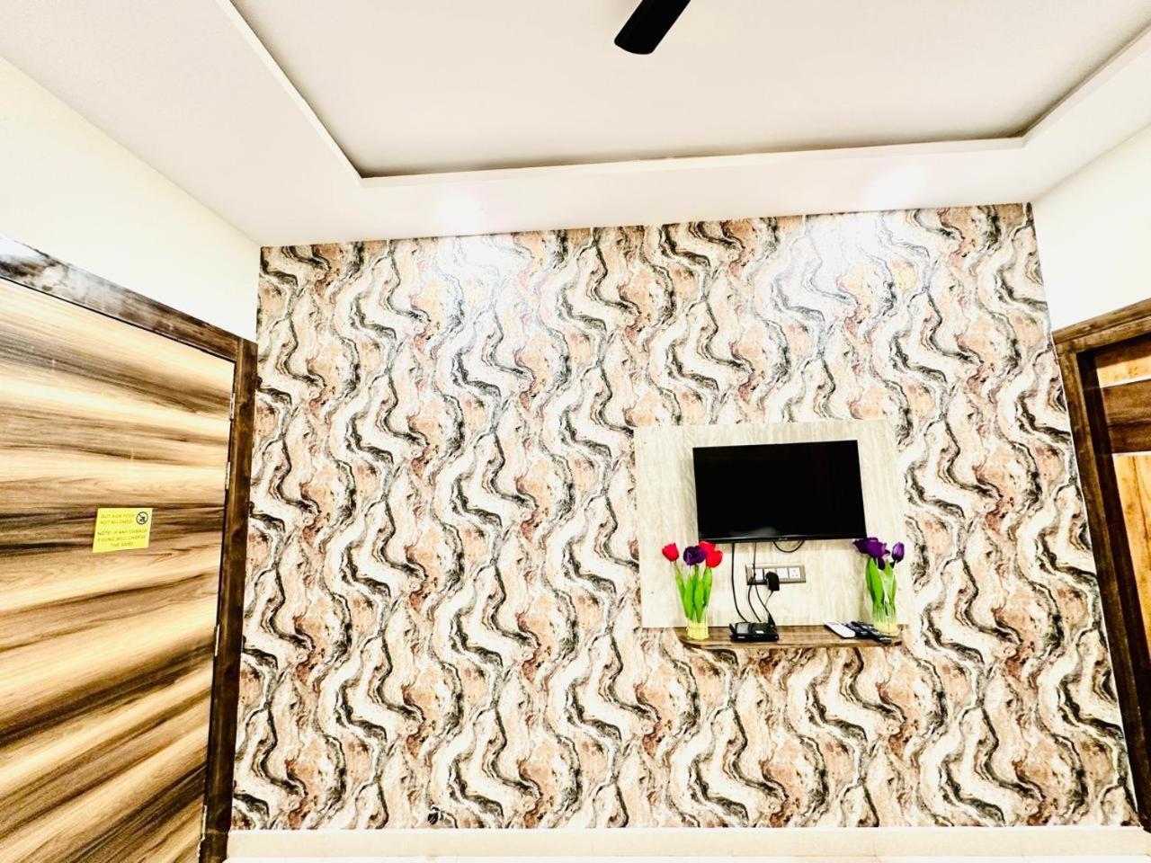 Hotel Sky International- Airport Zone Hyderabad Shamshabad Buitenkant foto