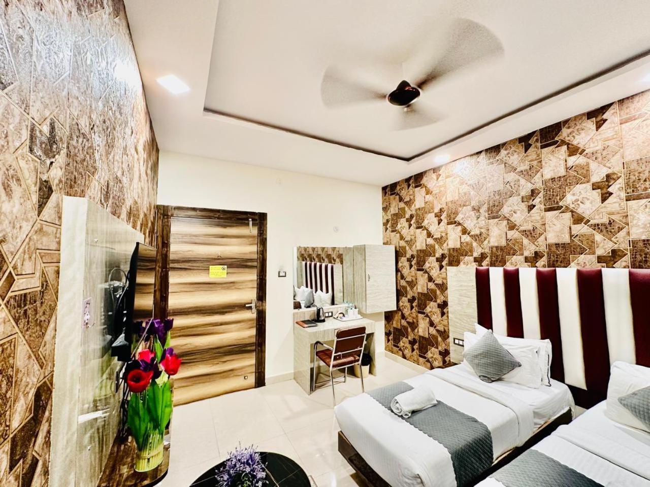 Hotel Sky International- Airport Zone Hyderabad Shamshabad Buitenkant foto