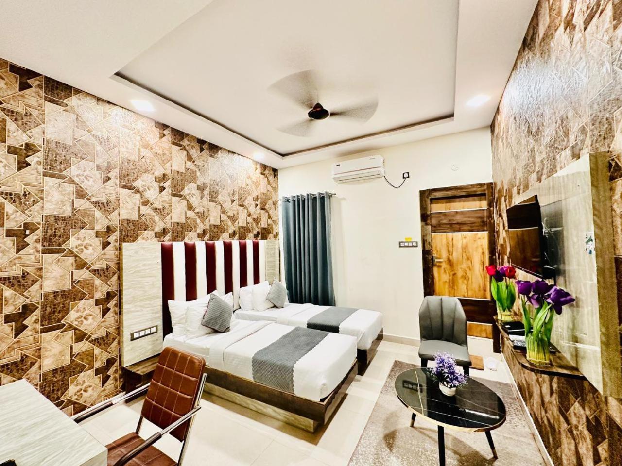 Hotel Sky International- Airport Zone Hyderabad Shamshabad Buitenkant foto