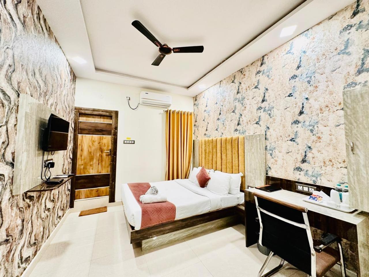 Hotel Sky International- Airport Zone Hyderabad Shamshabad Buitenkant foto