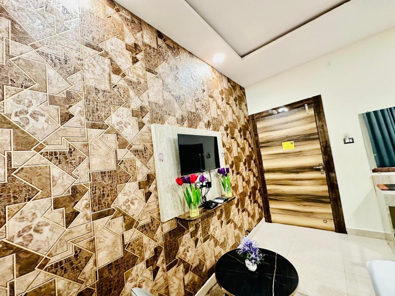Hotel Sky International- Airport Zone Hyderabad Shamshabad Buitenkant foto