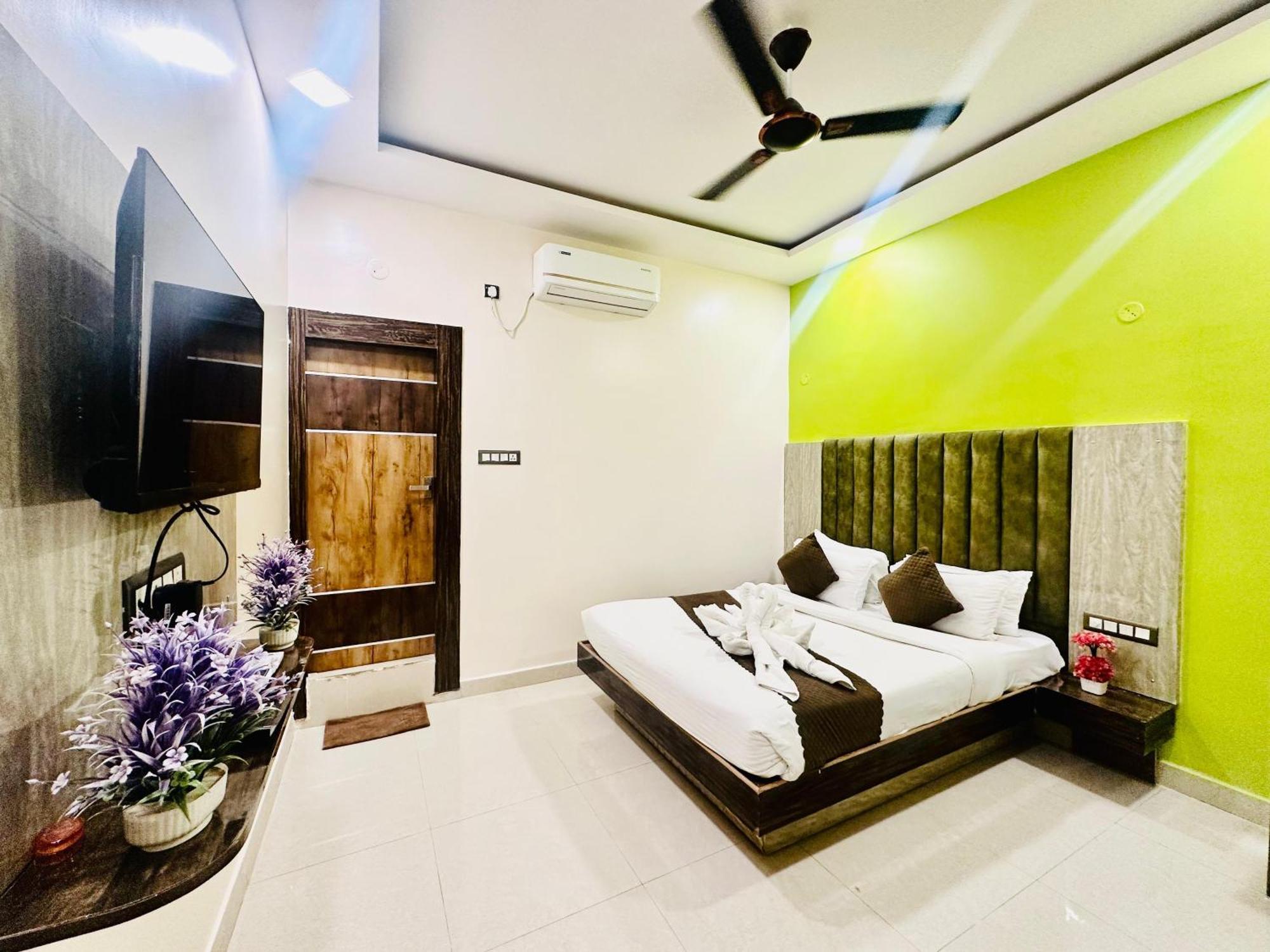 Hotel Sky International- Airport Zone Hyderabad Shamshabad Buitenkant foto